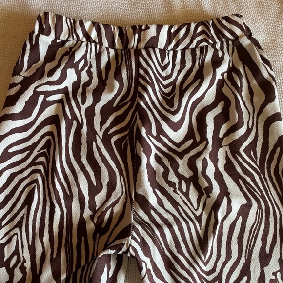 Shein zebra print wide leg pants - Picture 3 of 7